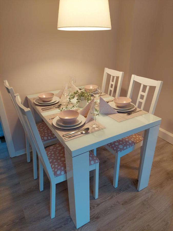 Halle  Helles Modern Eingerichtetes Apartment מראה חיצוני תמונה